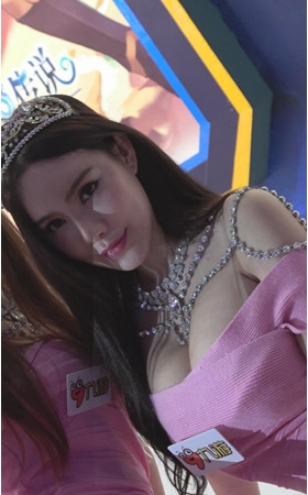 漂亮的模特美女