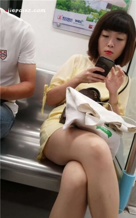 黄衣服妹子 [774 MB/mp4]