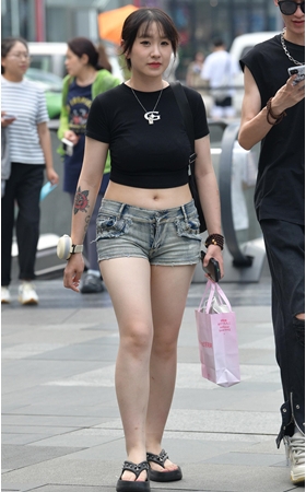 微丰热裤女友(61P)