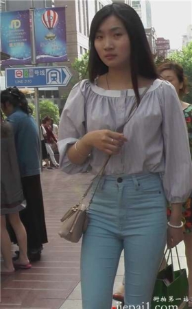 文静小清新美眉，温柔甜美，谁不想要这样一个女友 [2.69 GB]
