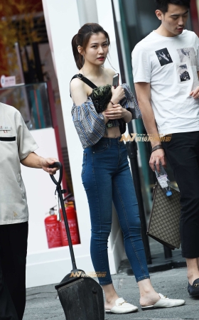 牛仔小妹 [14P]