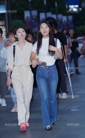 靓丽紧牛 [21P]