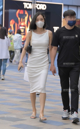典雅白裙 [13P]