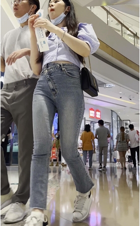 超紧牛仔裤女友