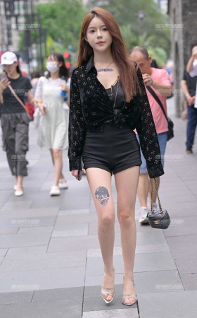 可爱美腿MM [21P]