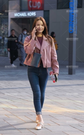去买口红的紧牛** [22P]