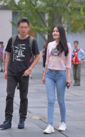 邻家般的紧牛小姐姐 [15P]