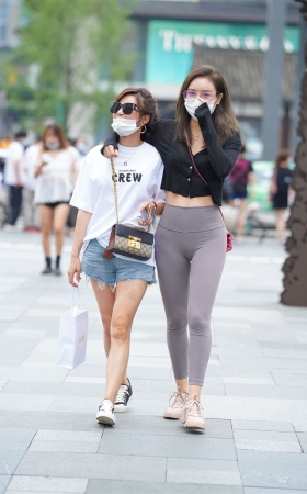 视觉冲击街拍作品 - 有点活泼