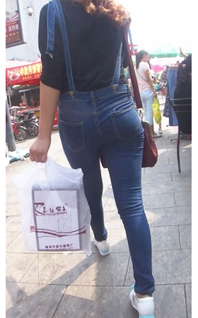 牛仔背带小妹