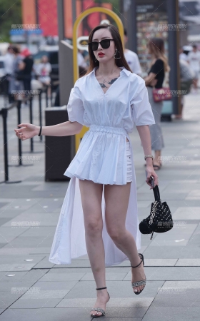 高跟长腿美女 [15P]