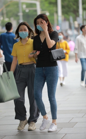 丰满蓝牛小妹
