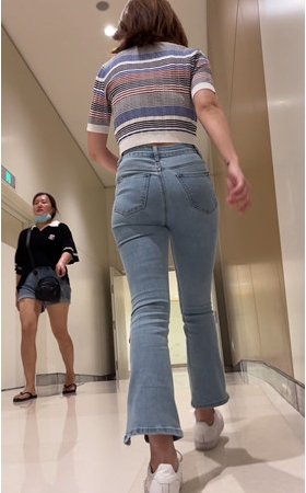 圆润牛仔小姐姐