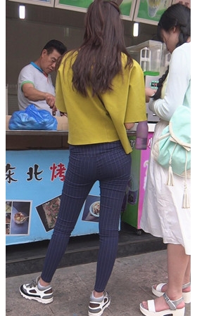 紧身长裤妹子