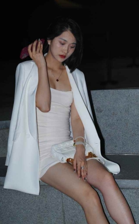 西装外套女神 [51P-1.60GB]