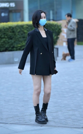凯恩街拍作品 - 黑色热裤美女