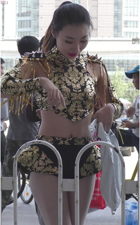 跳舞的漂亮小姐姐