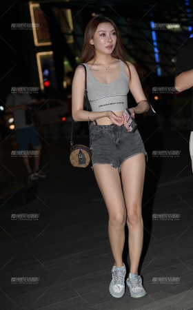 小背心热裤 [19P]