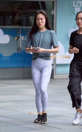 灰白色瑜伽裤店员 [15P]