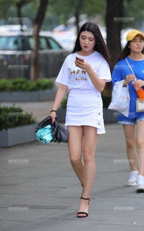 YI身洁白的搭配，美腿，高跟小姐姐 [16P]