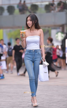 B103、性感裹胸紧身蓝牛 [17P]