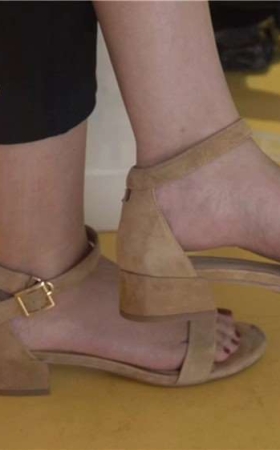 凉高跟，街拍美足美女