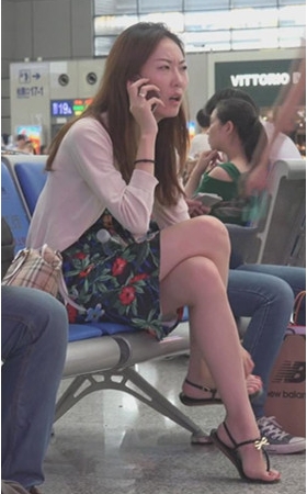 花裙小姐姐