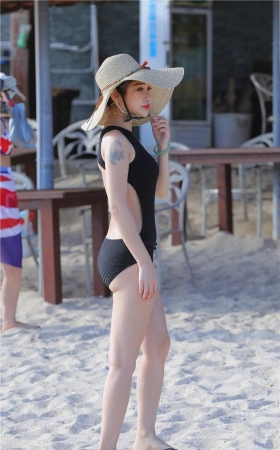沙滩上的俩闺蜜图片MJ292[196P-1.74G]