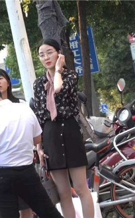 红唇