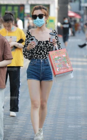 奶茶热裤Y Y小美女 [21P]
