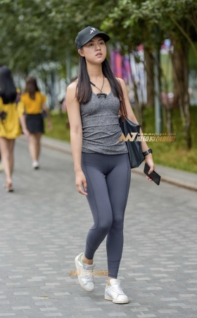 深灰色瑜珈裤  美女身材精致 [17P]