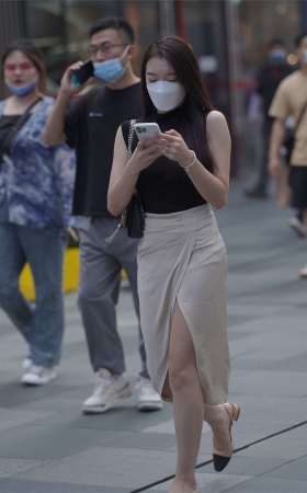 裹身开衩美腿
