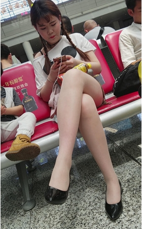 双马尾肉丝小妹