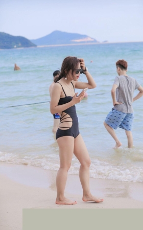 黑色比基尼小姐姐3A8138[493M]