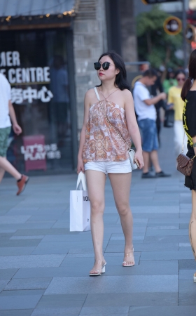 高跟美腿美女