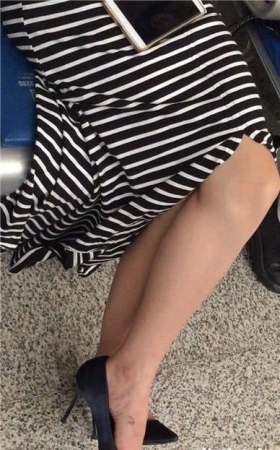 性感美腿高跟鞋美少妇