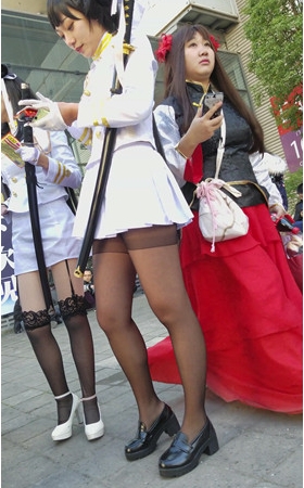 白色连衣裙coplay