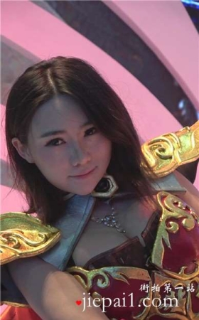 超级丰满的cosplay美女