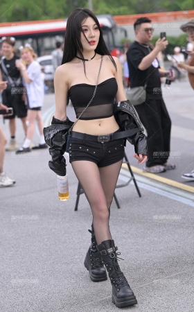 黑丝热裤小妹 [18P]