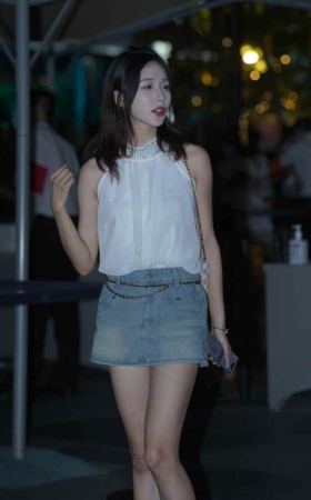 高挑精致靓丽 [104P-1.21GB]