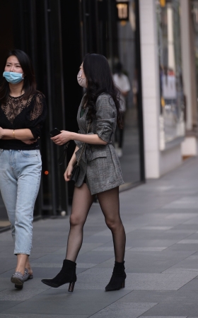 黑丝美女