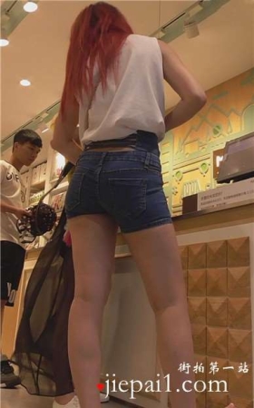 街拍酒红色翘臀美女，身材棒棒哒 [1.92 GB]