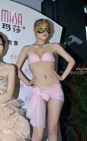 咔喳2016.11.28 街拍64 (12p) [12P]