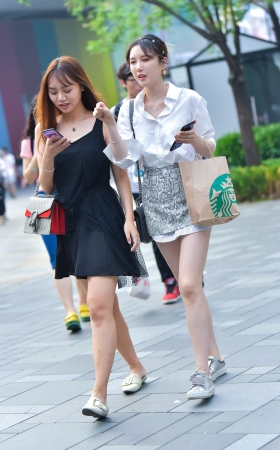漂亮腿型小姐姐