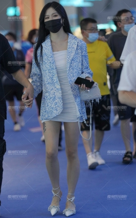 气质小姐姐 [15P]
