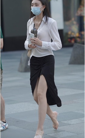 高挑的黑裙美女(149P)