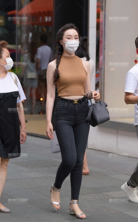 满分的紧牛美女 [25P]