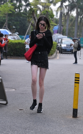 短裤美长腿