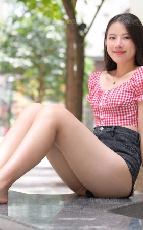 黑色热裤大长腿小姐姐 [35P]