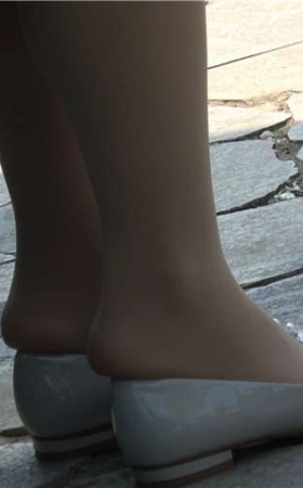 4k-亮闪闪丝袜美足小清新美女