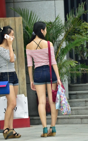 2016-09-26美臀牛仔短裤美眉20张 [20P]